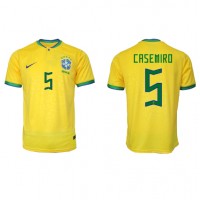 Maglie da calcio Brasile Casemiro #5 Prima Maglia Mondiali 2022 Manica Corta